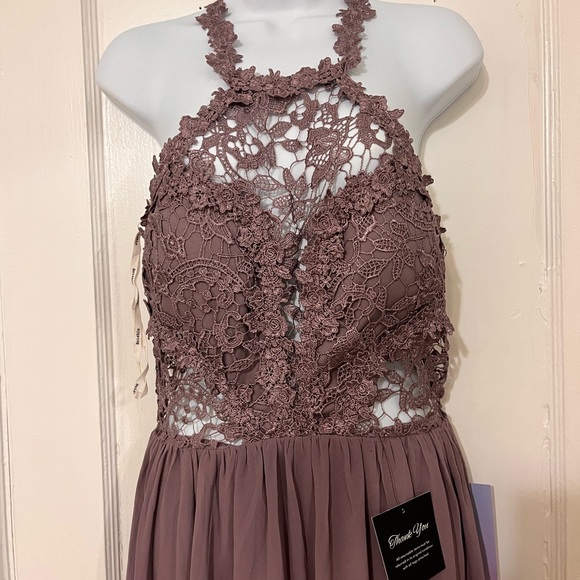 SOIEBLU TAUPE MAXI LACE SLEEEVELESS DRESS - Picture 3 of 6